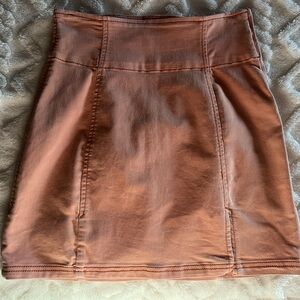 Free People Mini Skit, size 6